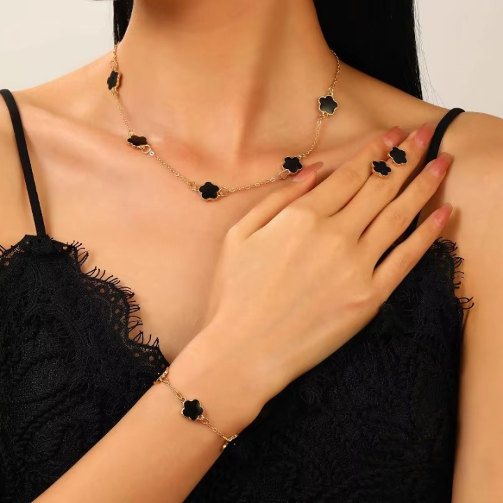 4 pieces - Charming Five-leaf Flower Jewelry Set