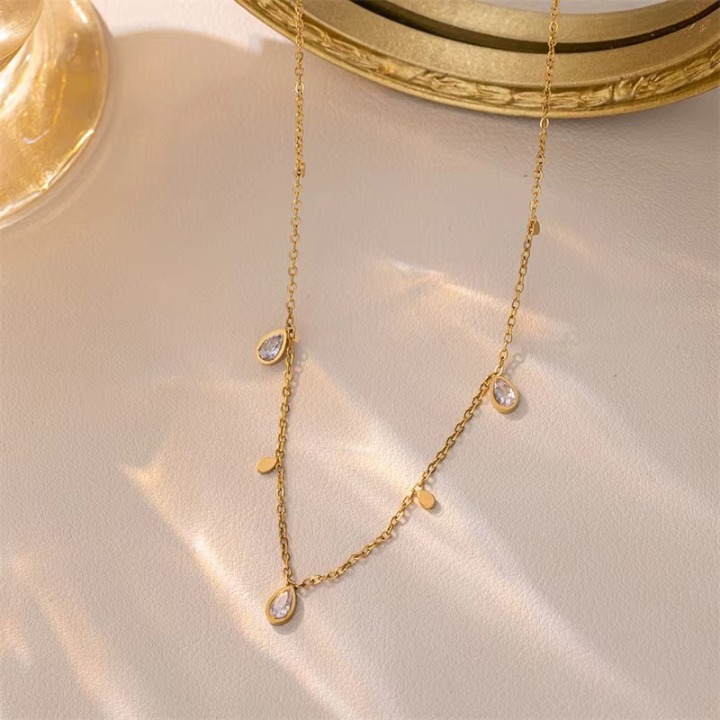 Elegant Waterdrop Necklace